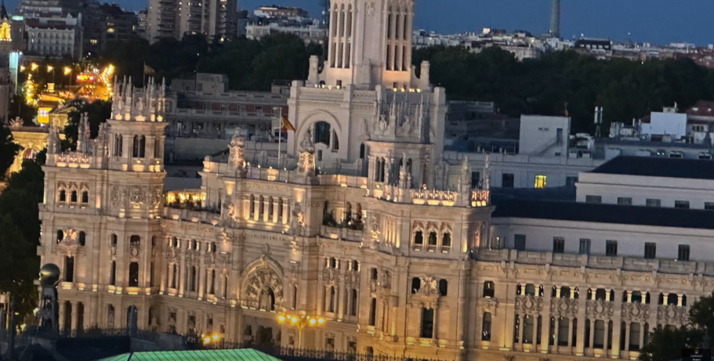 Madrid Rooftop Bars - Tartan Roof at Círculo de Bellas Artes at night 