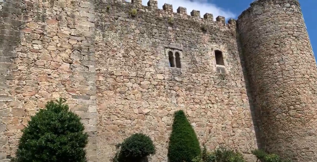 Castillo de Arenas de San Pedro: The Castle of the Sad Countess 4 Castillo de Arenas de San Pedro tower