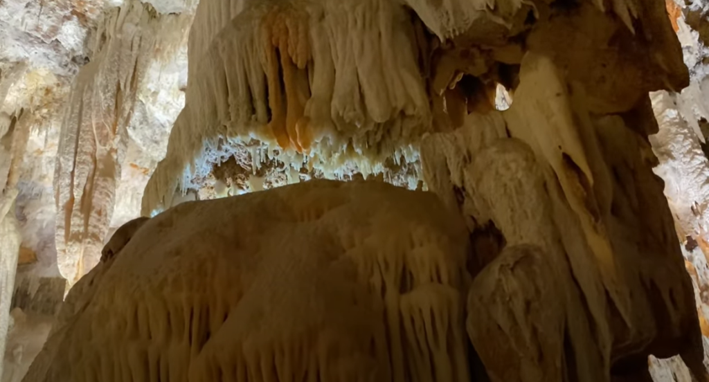 Underground in Cuevas del Águila