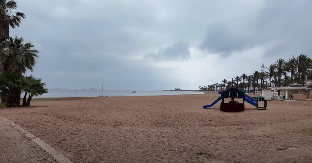 chiringuito and playground Mar de Cristal Costa Calida