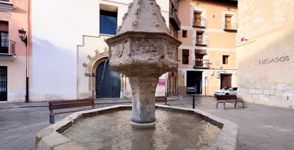 Visiting Xàtiva Spain: Castles, Conquests & History 9 fountain close up
