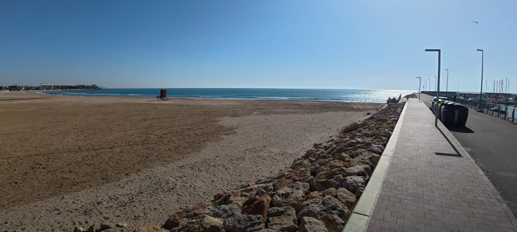 Exploring Cambrils beaches