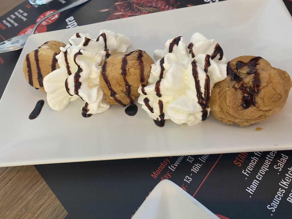 profiteroles