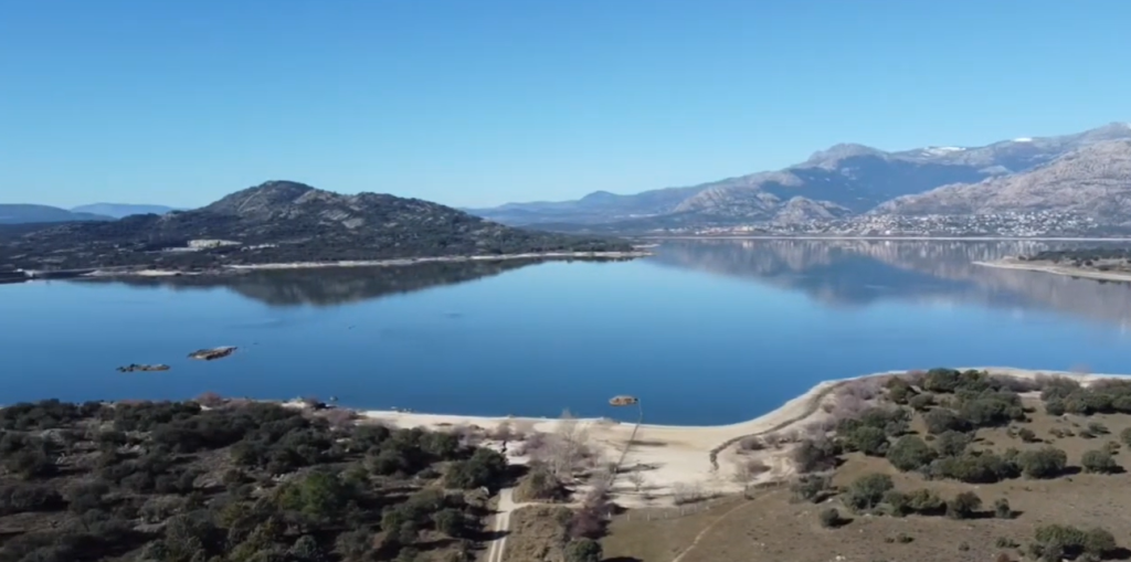 Lakes of Spain: Complete Guide to Natural Beauty & Hidden Gems 7 Embalse de Santillana