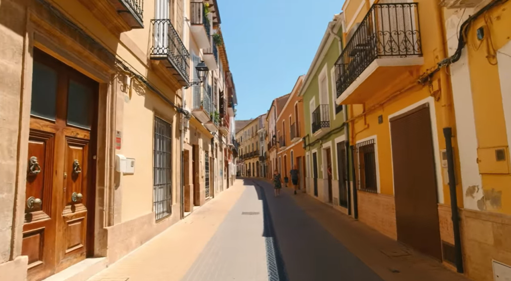 Things To Do In Denia Spain: Castles, Coves and More 3 Denia rustic backstreets