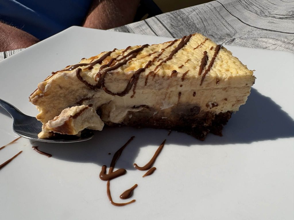 The Garden (Gastrobar) Dolores Lunch WOW! 9 brownie cheesecake