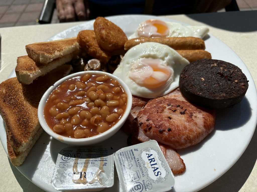 Full English at Belmontes Catral