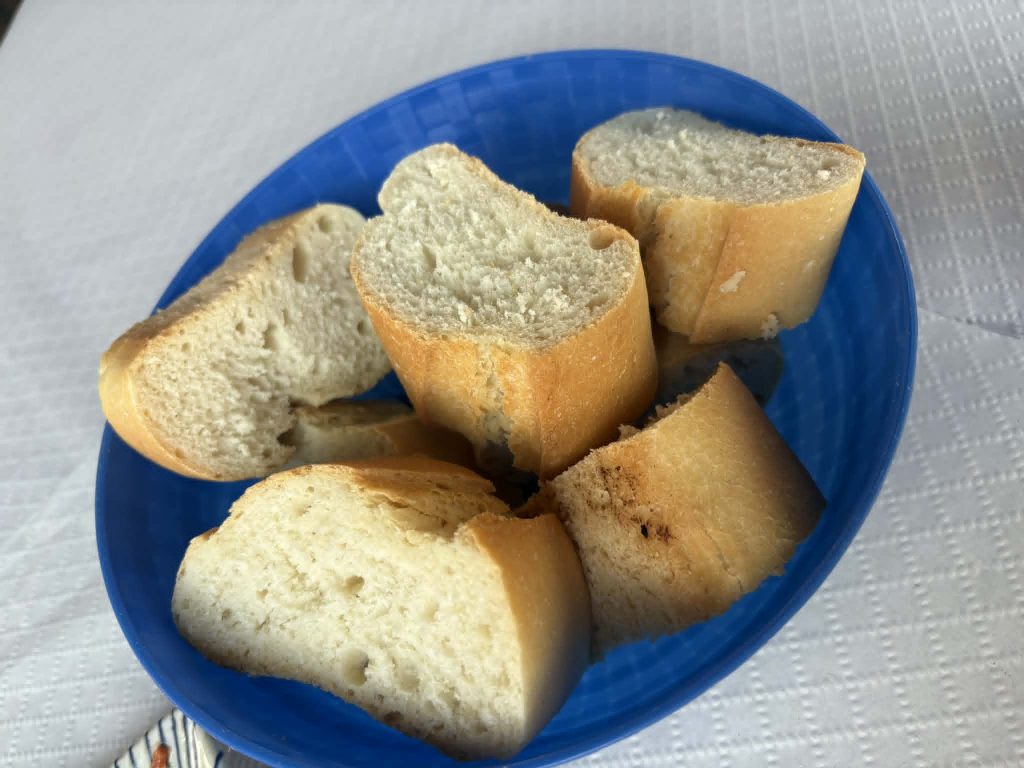 bread at cerveceria el Pantanico